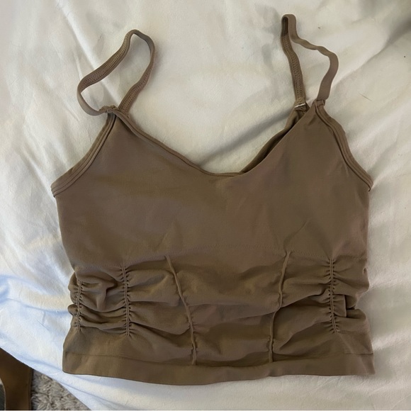 NWOT! Free People Movement Good Karma Ruched Crop Tank In Mushroom - Picture 2 of 3